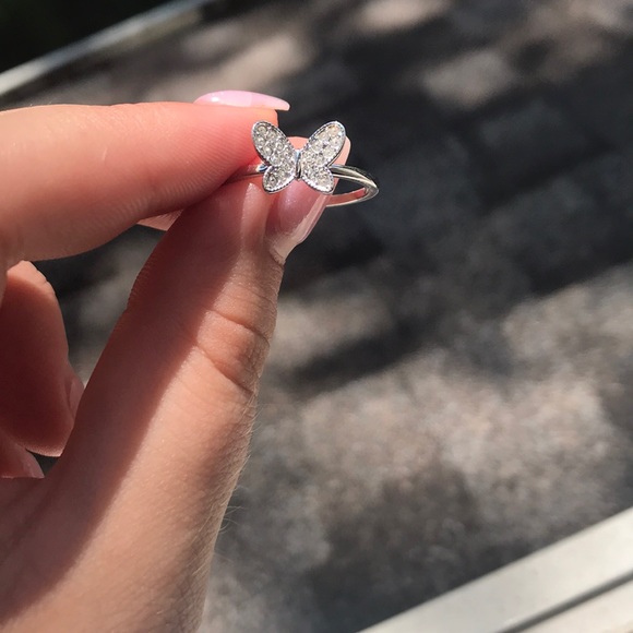 ✨HP✨ NWT Swarovski ring - Picture 2 of 4